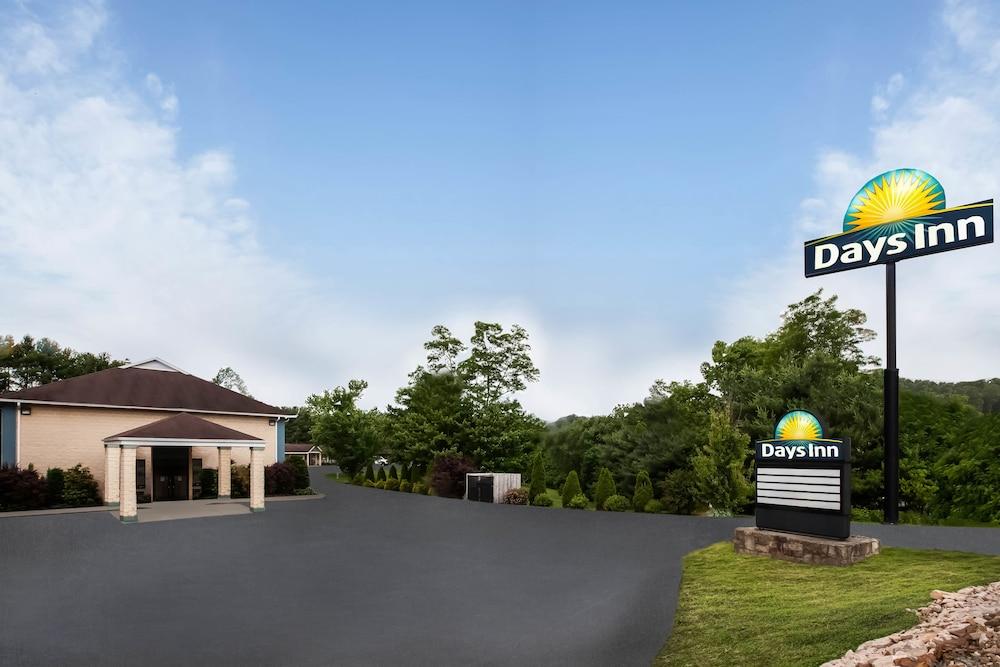 Days Inn By Wyndham Donegal Esterno foto