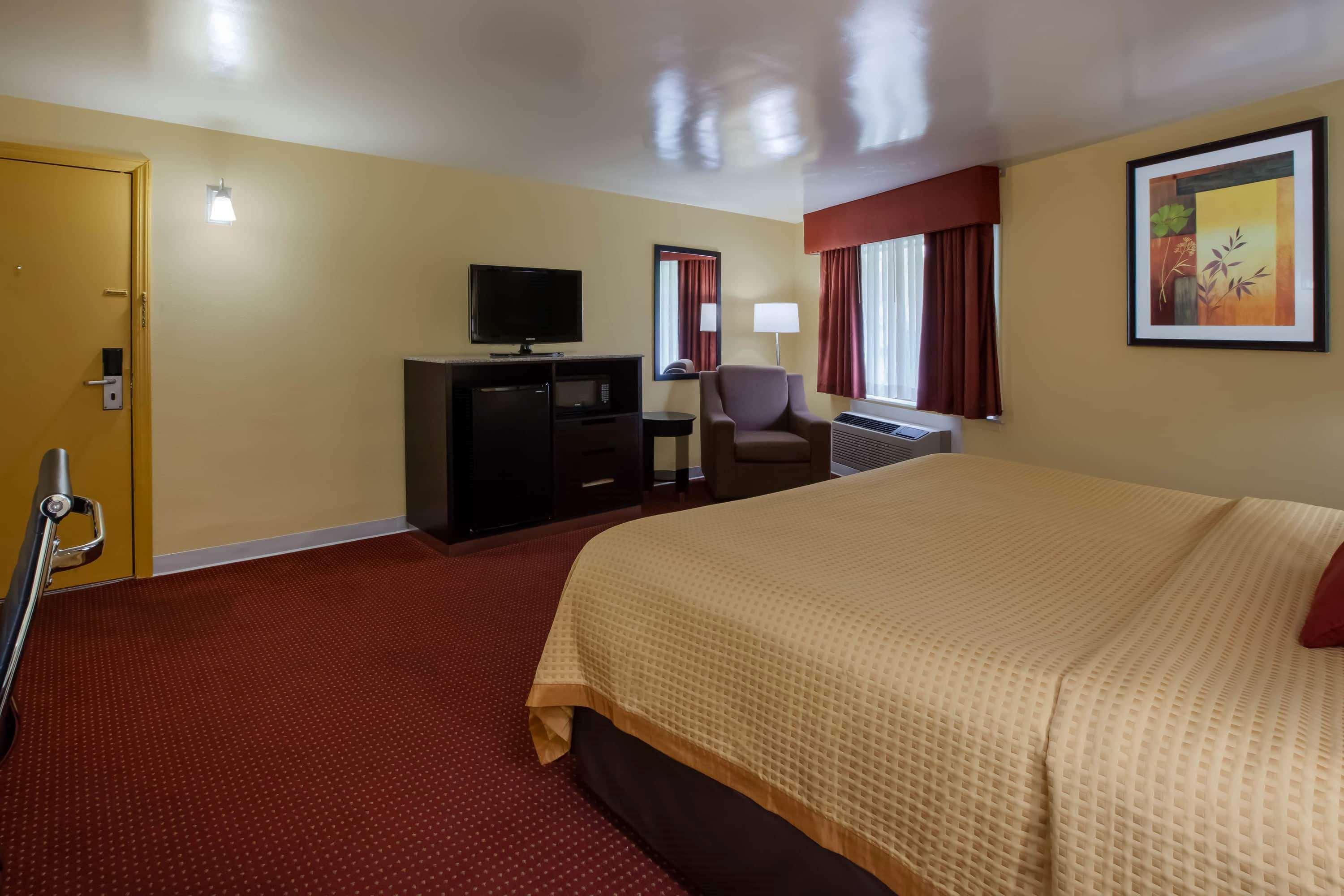 Days Inn By Wyndham Donegal Esterno foto